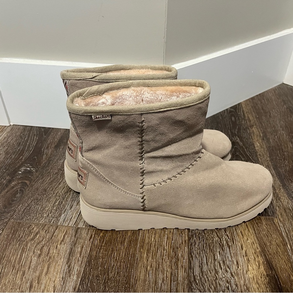 Skechers Beige Suede Boots